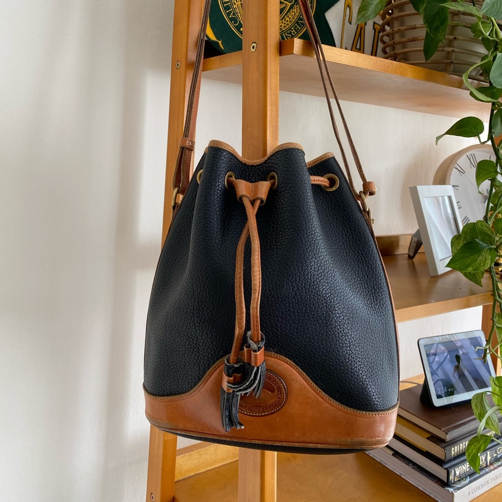 Vintage Dooney&Bourke Bucket Bag - Picture 2 of 4